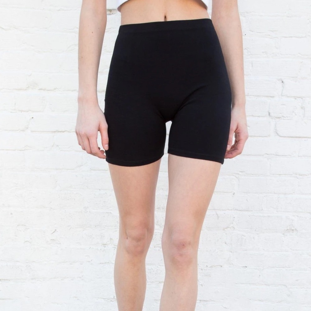 Brandy Melville Griffin Shorts Biker shorts